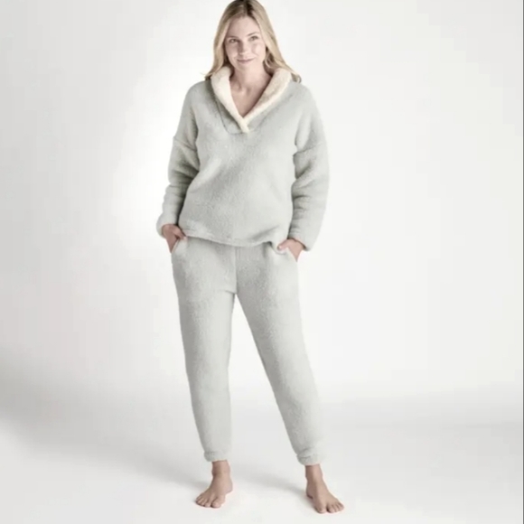 🆕 Euro Fleece Loungewear NWOT Large Pajamas!! - Picture 1 of 4